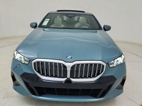 Used 2024 BMW 530i image 13