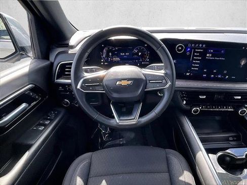 Used 2025 Chevrolet Tahoe LS RWD image 7
