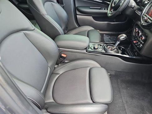 Used 2019 MINI Cooper Clubman S w/ Premium Package image 20