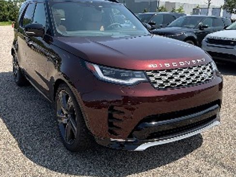 Used 2026 Land Rover Discovery Limited Edition AWD/4WD image 6