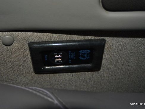 Used 2020 GMC Savana 2500 Extended w/ Enhanced Convenience Package image 33