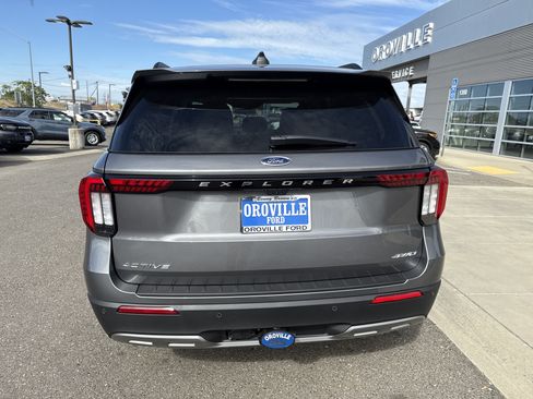 New 2026 Ford Explorer Active w/ Active Comfort Package AWD/4WD image 4