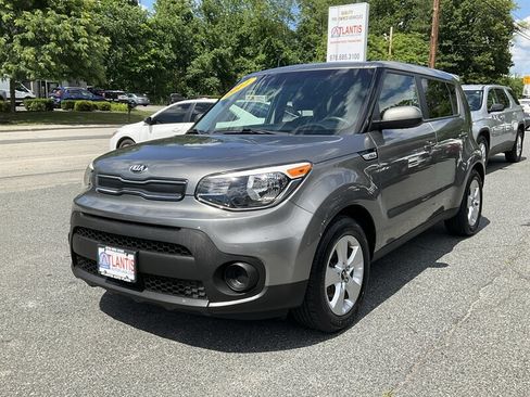 Used 2017 Kia Soul w/ Convenience Package FWD image 1