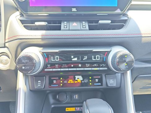 Used 2025 Toyota RAV4 XSE w/ Premium Package AWD/4WD image 19