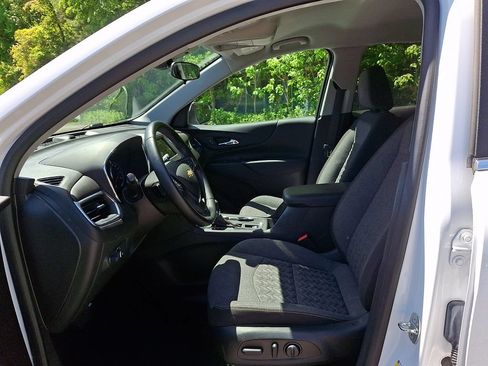 Used 2023 Chevrolet Equinox LT AWD/4WD image 19