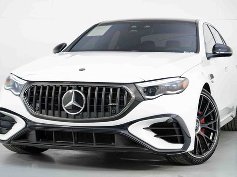 Used 2025 Mercedes-Benz E 53 AMG e 4MATIC Sedan image 3