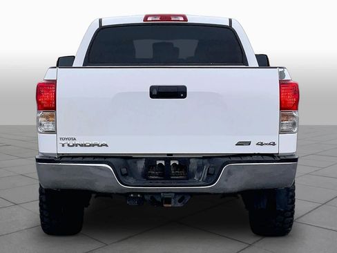Used 2013 Toyota Tundra 4x4 CrewMax w/ Tow Pkg image 5
