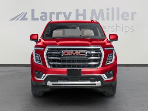 Used 2025 GMC Yukon AT4 Ultimate w/ LPO, Illumination Package image 7