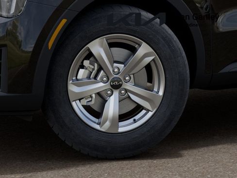 New 2026 Kia Sorento LX FWD image 9