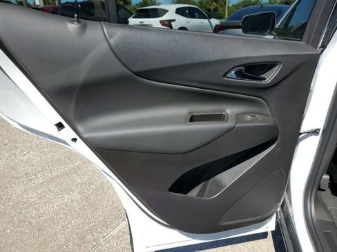 Used 2024 Chevrolet Equinox LT image 14