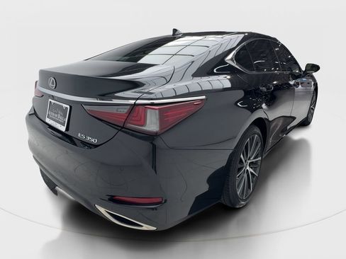 Used 2024 Lexus ES 350 w/ Premium Package FWD image 7