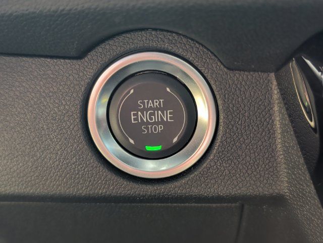 Used 2025 Chevrolet Traverse LT w/ Driver Confidence Package FWD image 19