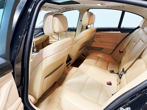 Used 2012 BMW 528i xDrive Sedan image 33