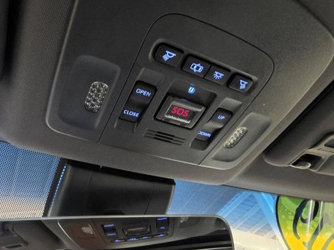 Used 2019 Toyota Avalon XSE w/ All Weather Liner Package FWD image 41