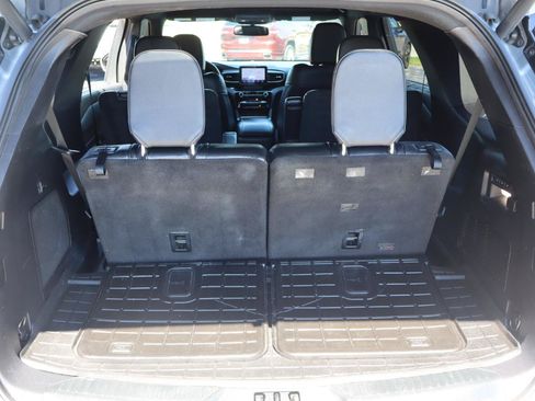 Used 2022 Ford Explorer ST AWD/4WD image 9