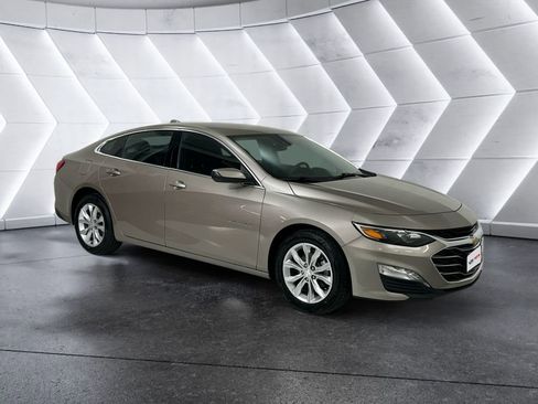 Used 2023 Chevrolet Malibu LT image 1