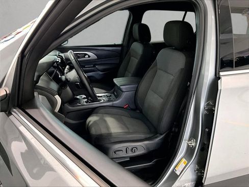 Used 2023 Chevrolet Traverse LT FWD image 27