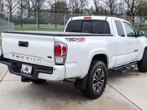 Used 2021 Toyota Tacoma TRD Sport w/ TRD Premium Sport Package image 22