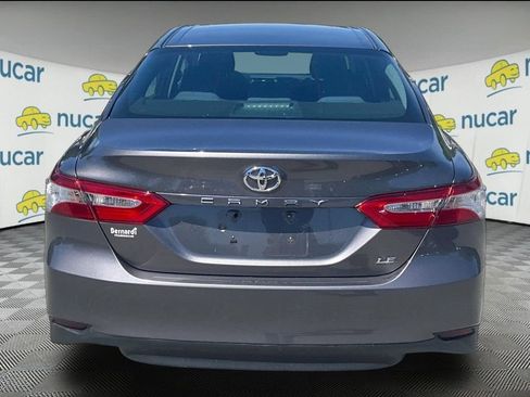 Used 2018 Toyota Camry LE w/ Convenience Package FWD image 3