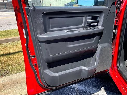 Used 2012 RAM 1500 Express RWD image 21