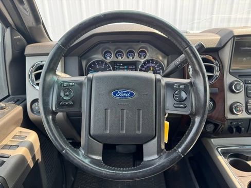 Used 2015 Ford F250 Lariat w/ Lariat Interior Package AWD/4WD image 26