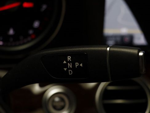 Used 2017 Mercedes-Benz E 300 4MATIC image 14