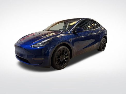 Used 2023 Tesla Model Y Long Range image 1