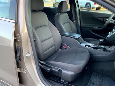Used 2024 Chevrolet Malibu LT image 9