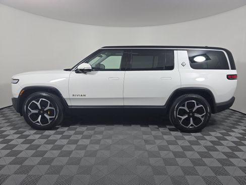 Used 2024 Rivian R1S Adventure AWD/4WD image 2