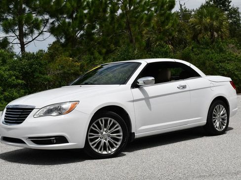 Used 2012 Chrysler 200 Limited FWD image 26