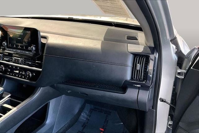Certified 2024 Nissan Pathfinder SV FWD image 18