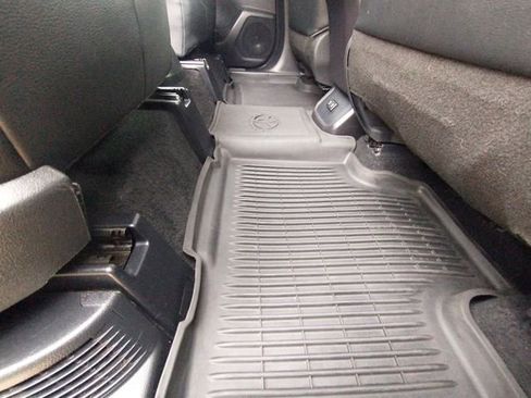 Used 2020 Toyota Highlander XLE image 68