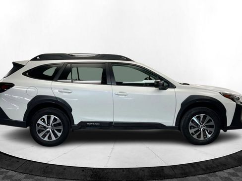 Used 2024 Subaru Outback Premium image 7