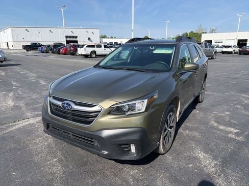 Used 2022 Subaru Outback Premium AWD/4WD image 2