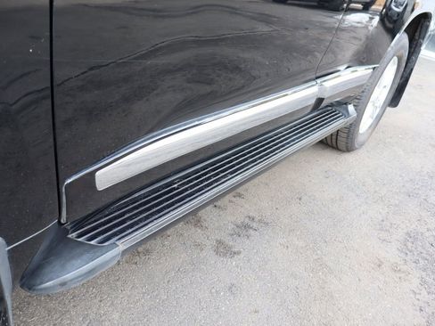 Used 2013 Toyota Land Cruiser image 27