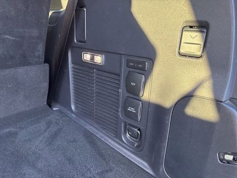 Used 2025 Ford Expedition Active image 38