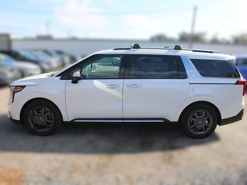 New 2027 Kia Carnival SX w/ Dark Edition Package FWD image 17