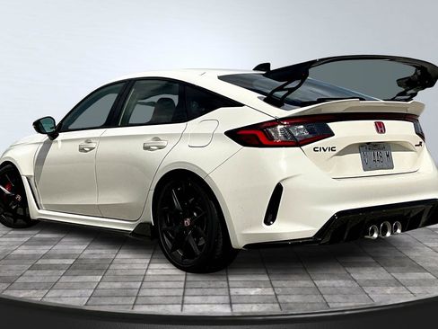 Used 2024 Honda Civic Type R image 4