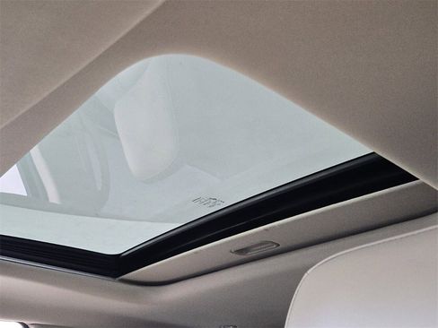 Used 2021 Jeep Grand Cherokee Limited image 10