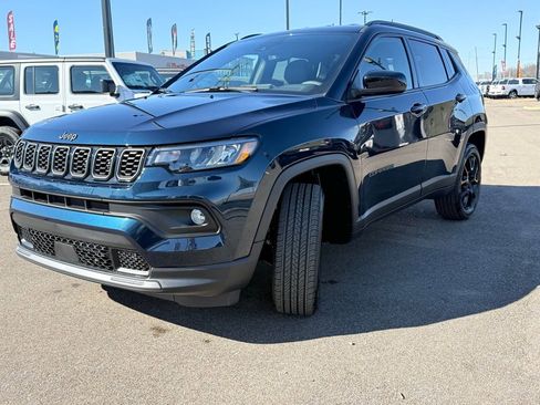 New 2026 Jeep Compass Latitude image 6