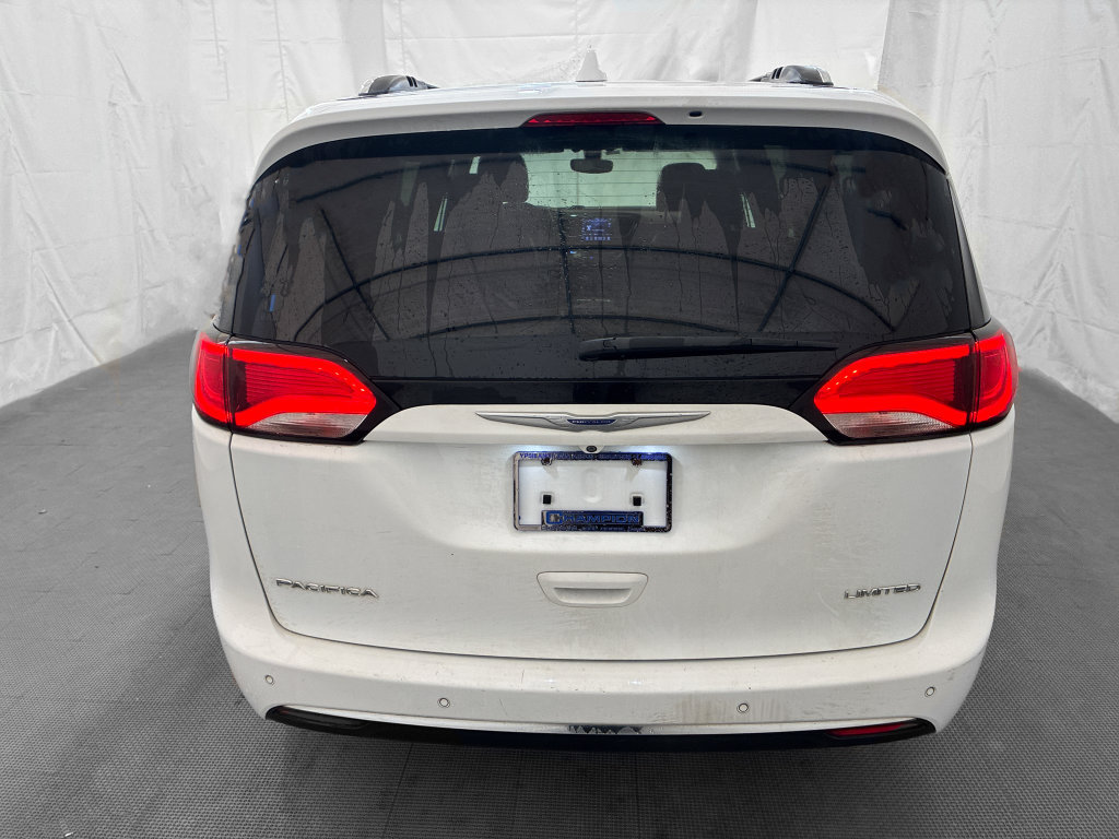 Used 2019 Chrysler Pacifica Limited FWD image 5