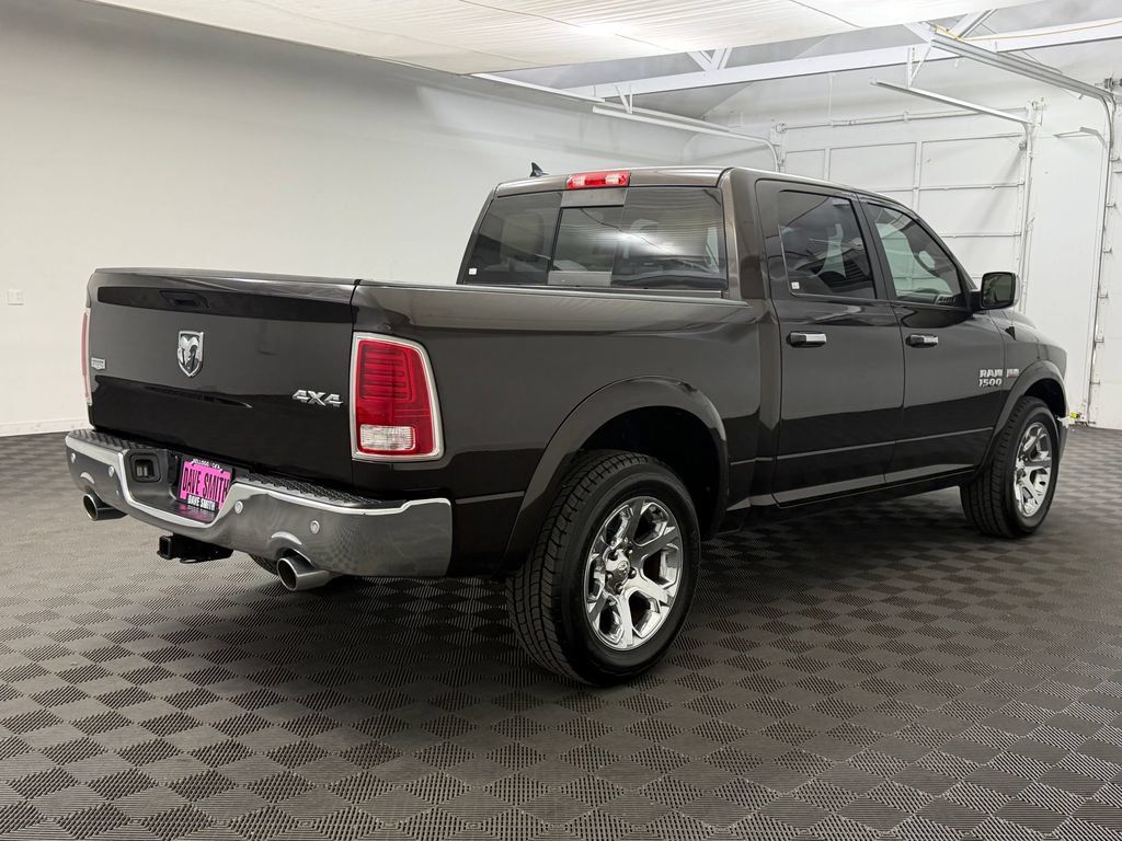 Used 2017 RAM 1500 Laramie w/ Convenience Group AWD/4WD image 8