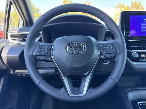 Used 2026 Toyota Corolla SE image 18