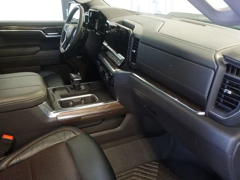 Used 2024 Chevrolet Silverado 1500 LT Trail Boss w/ Convenience Package II AWD/4WD image 24