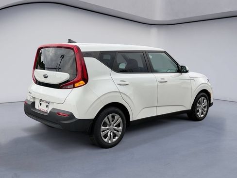 Used 2021 Kia Soul LX FWD image 5
