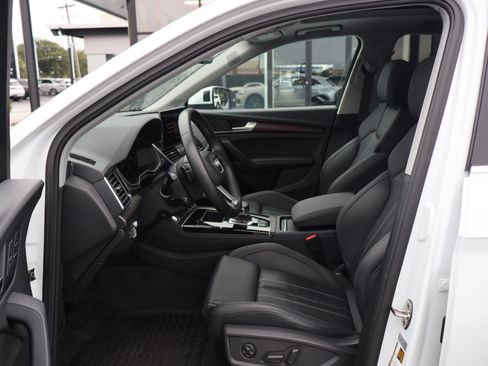 Used 2023 Audi Q5 e Prestige AWD/4WD image 10