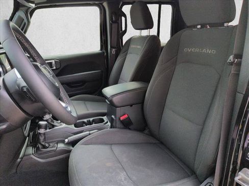 Used 2023 Jeep Gladiator Overland AWD/4WD image 15