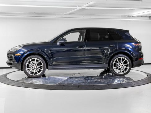 Certified 2023 Porsche Cayenne S Platinum image 2
