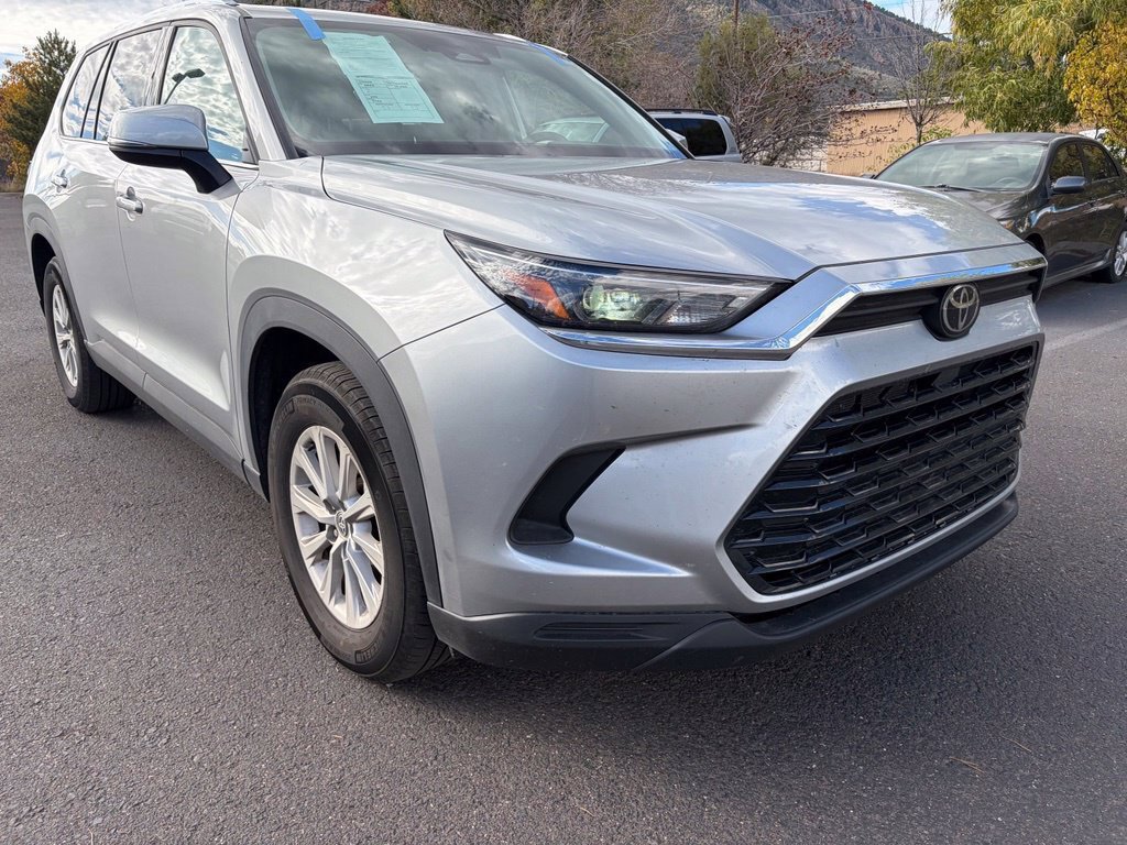Used 2025 Toyota Grand Highlander AWD image 1