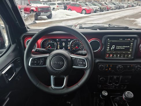 Used 2023 Jeep Gladiator Rubicon w/ Cold Weather Group image 12